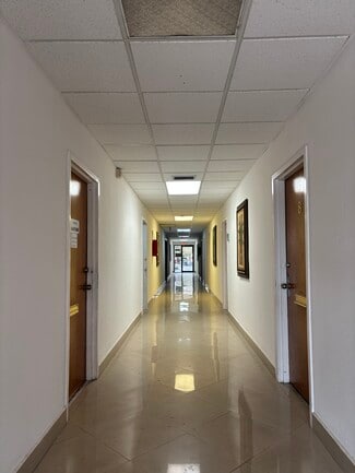 Tamarac, FL Office/Retail - 6209 W Commercial Blvd