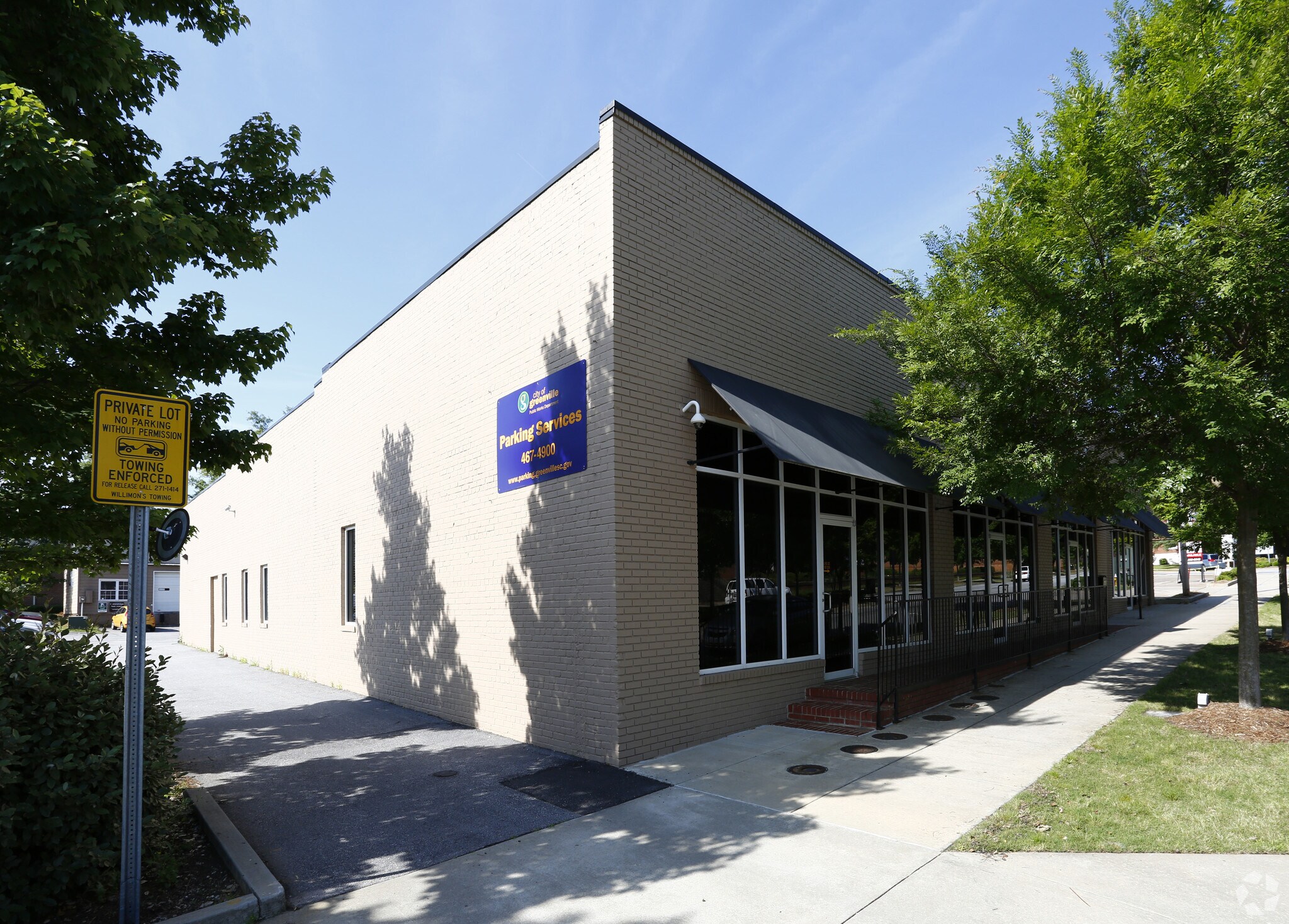 1021 S Main St, Greenville, SC for Rent