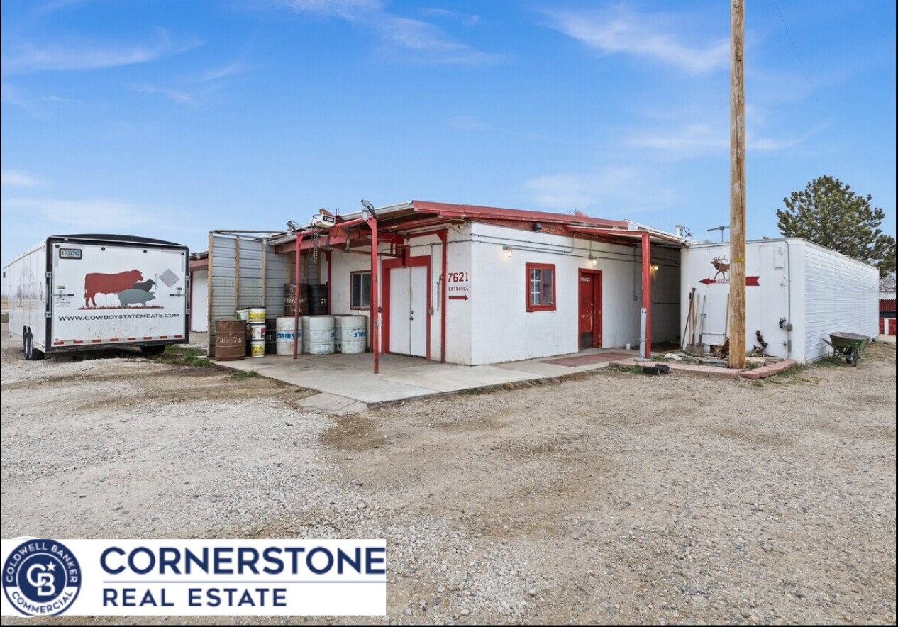 7621 W Yellowstone Hwy, Casper, WY for Sale