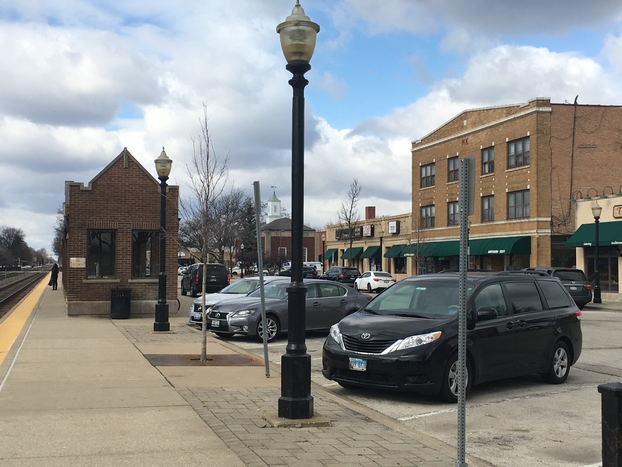 2325 W Hillgrove Ave La Grange, IL 60525 Retail Property for Sale on