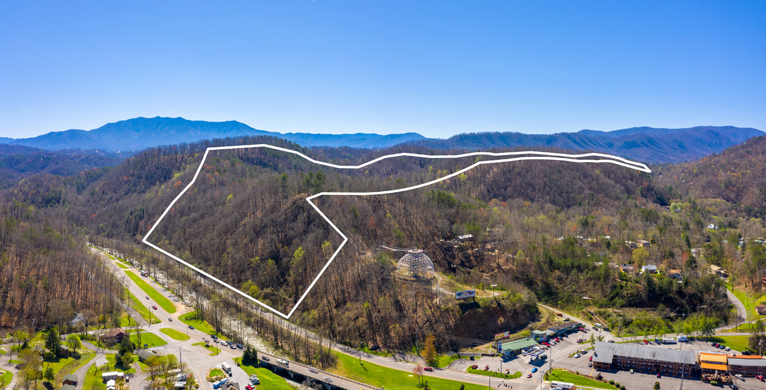 4300 Parkway, Pigeon Forge, TN for Sale