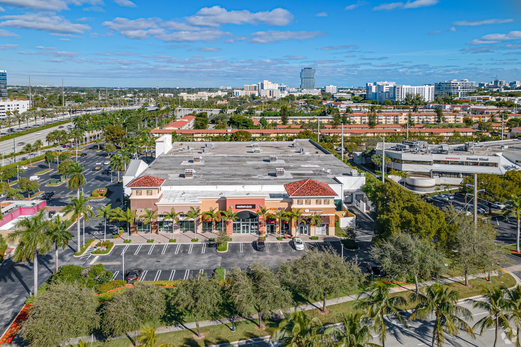 19915-19925 Biscayne Blvd, Aventura, FL for Rent
