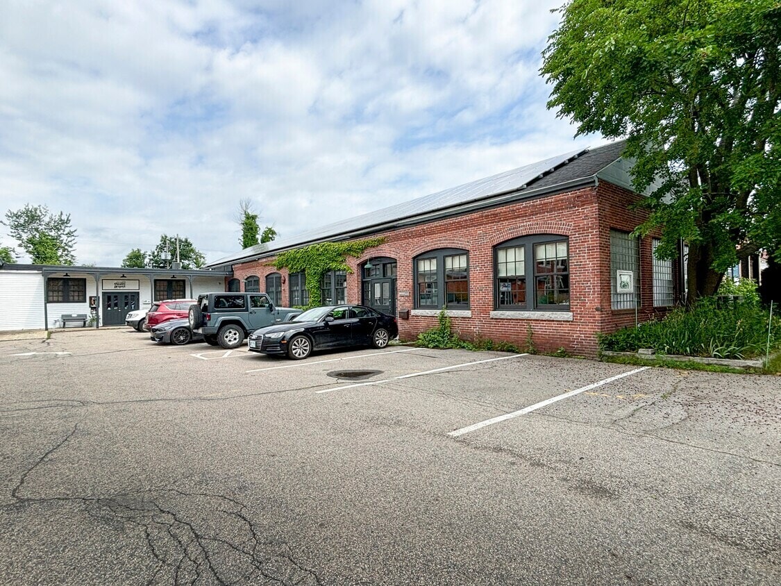 959 Islington St, Portsmouth, NH for Rent