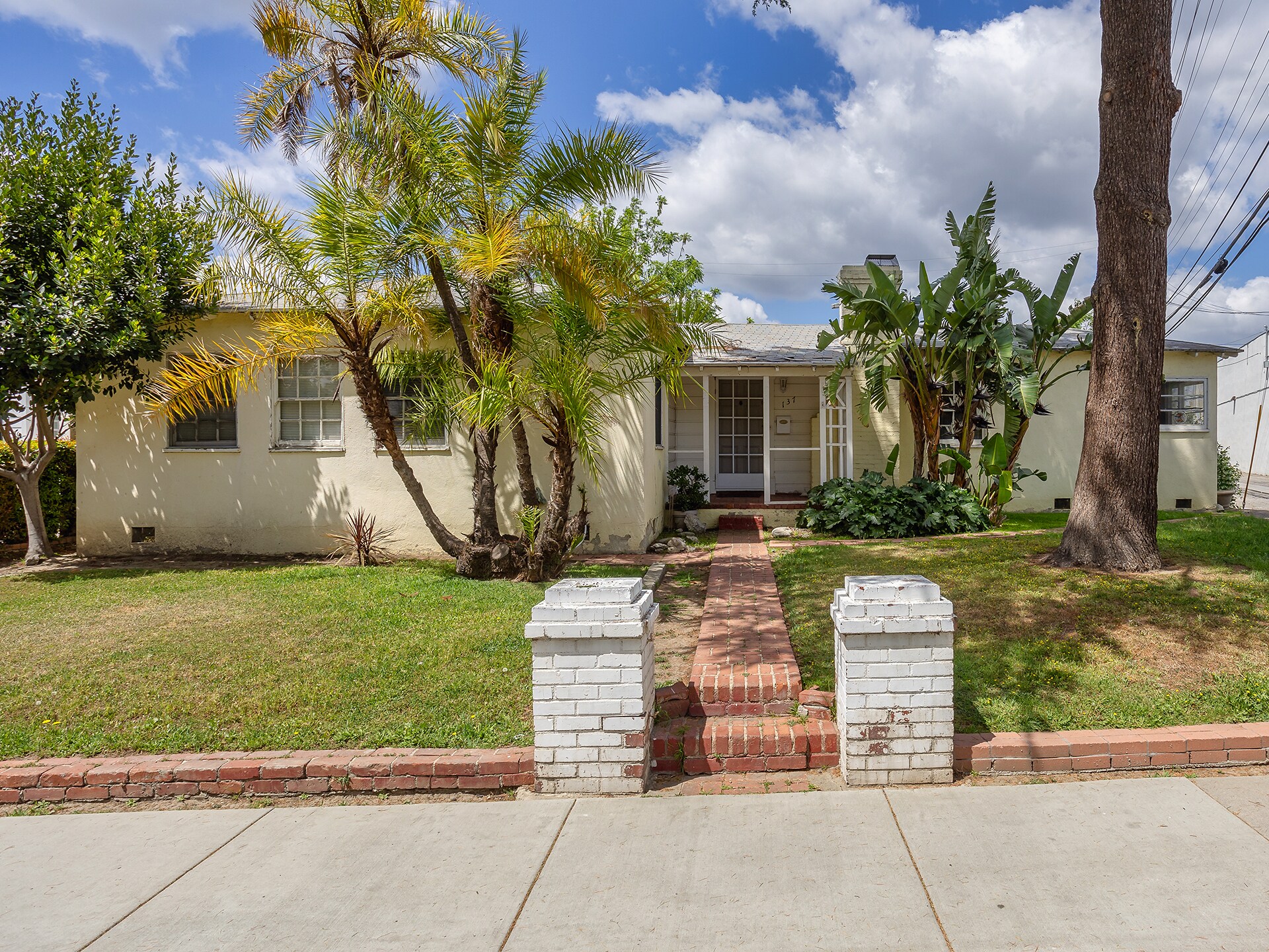 137 N Rose St, Burbank, CA for Sale