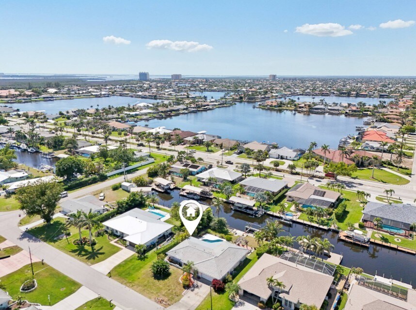 5208 3rd SW Ave, Cape Coral, FL for Sale