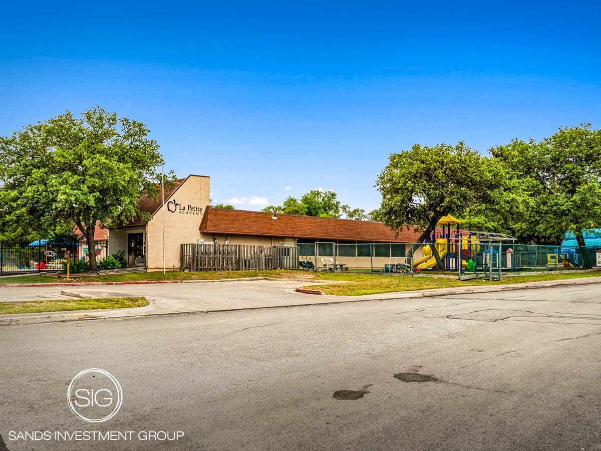 9401 Guilbeau Rd, San Antonio, TX for Sale