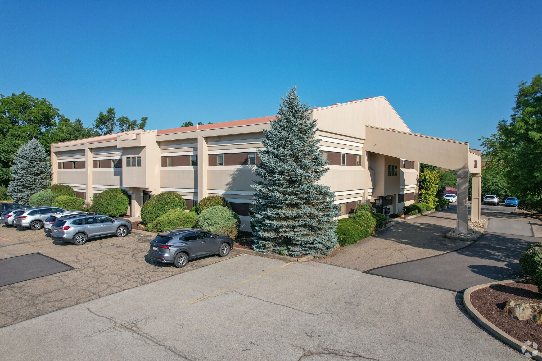 2001 Waterdam Plaza Dr Mcmurray, PA 15317 Office Property for Lease