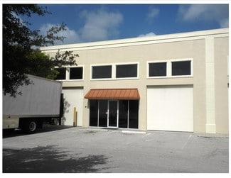 Naples, FL Showroom - 1095 Business Ln