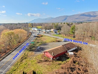 Saugerties, NY Service Station - 8 Rt 32A