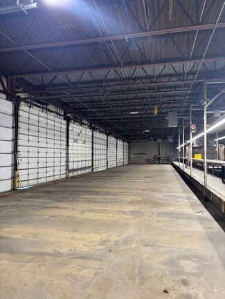 Sagamore Beach, MA Industrial - 48 Meetinghouse Ln