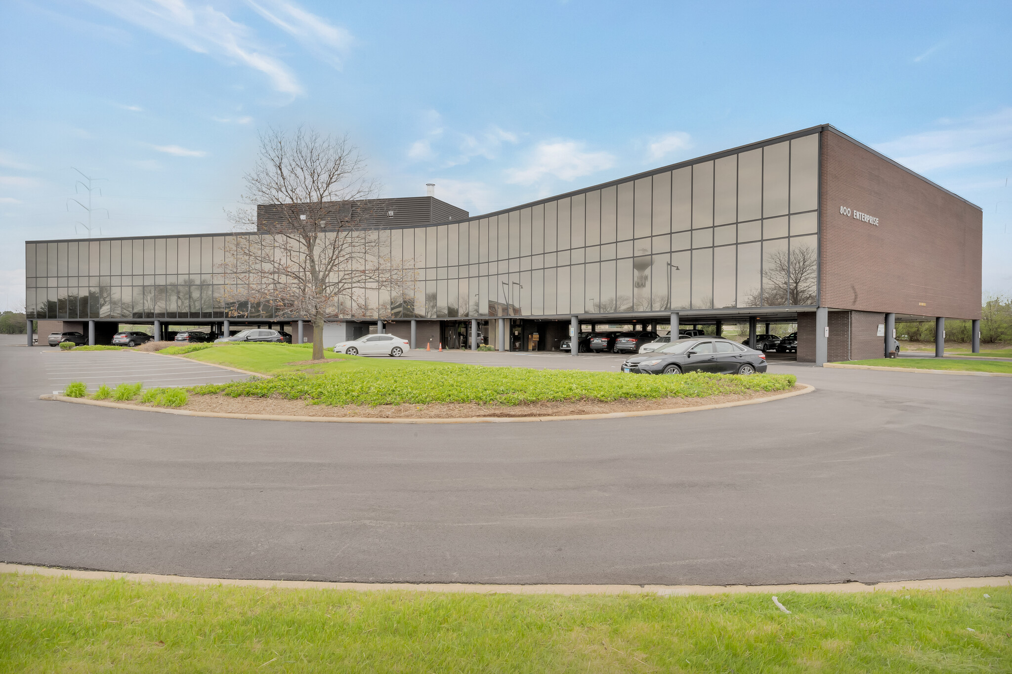 800 Enterprise Dr, Oak Brook, IL for Rent