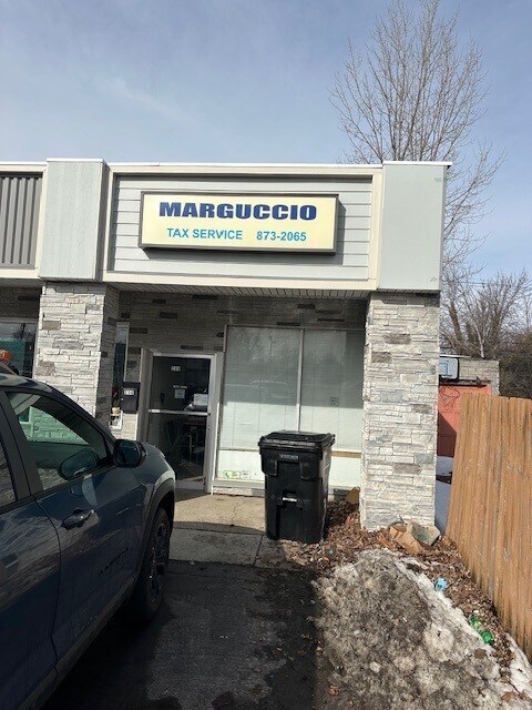 220 Highland Pky, Tonawanda, NY for Rent