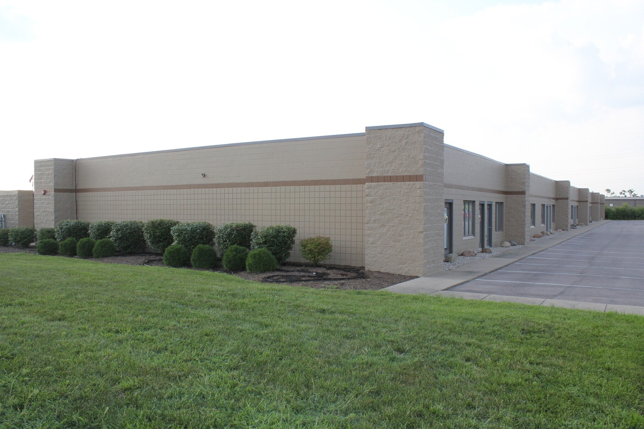 6228-6236 Centre Park Dr, West Chester, OH for Rent