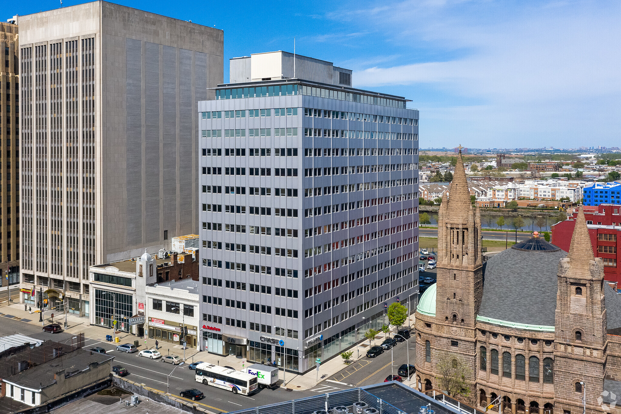 570 Broad St, Newark, NJ for Rent