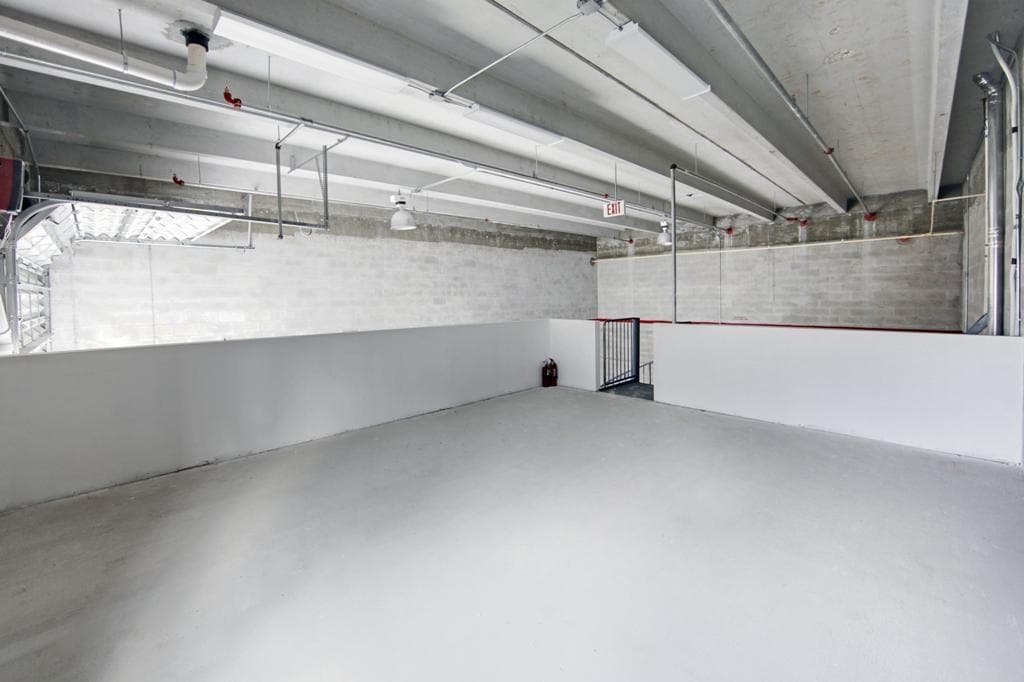 2355 NW 70th Ave, Miami, FL for Rent