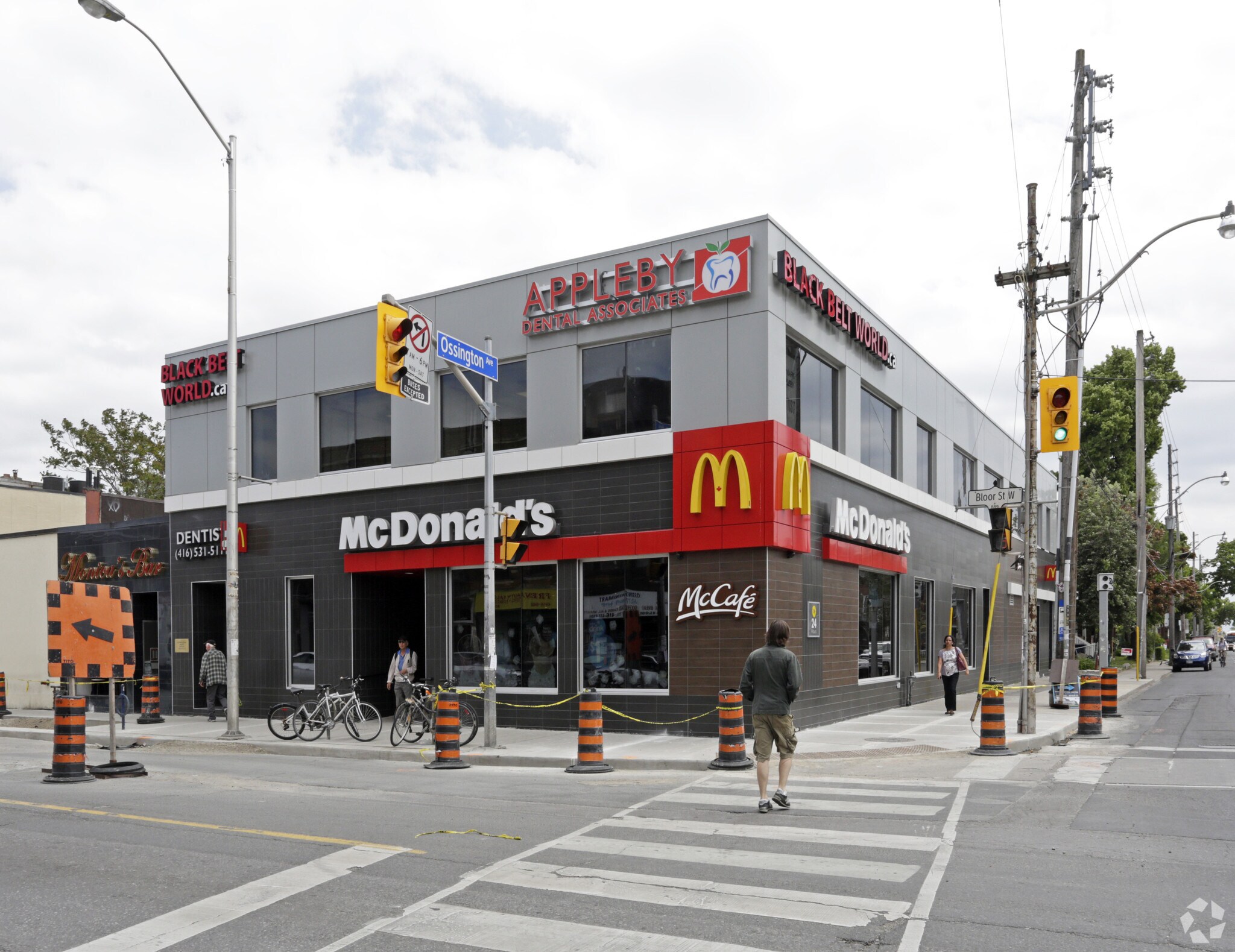 883 Bloor St W, Toronto, ON for Rent