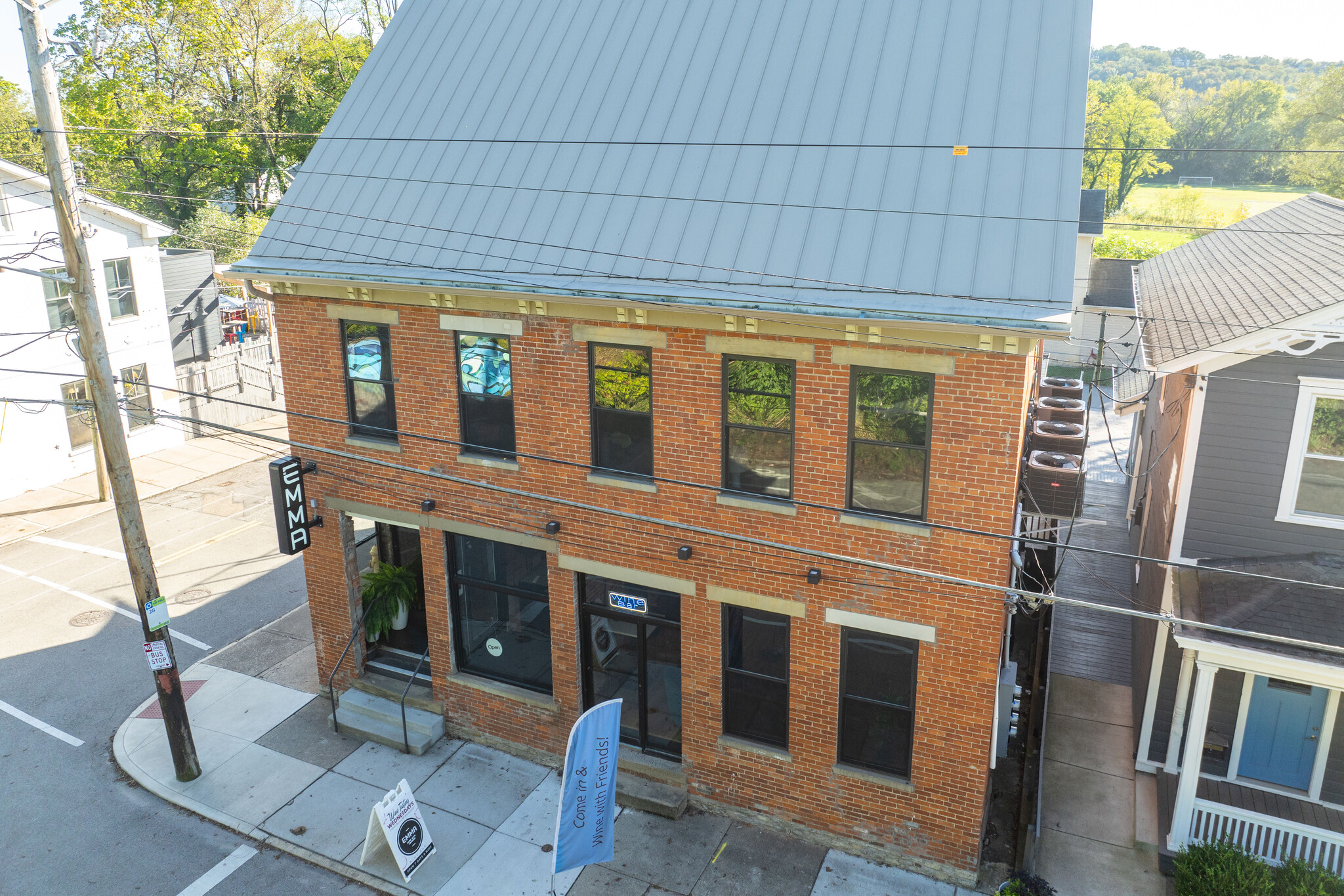3227 Riverside Dr, Cincinnati, OH for Rent