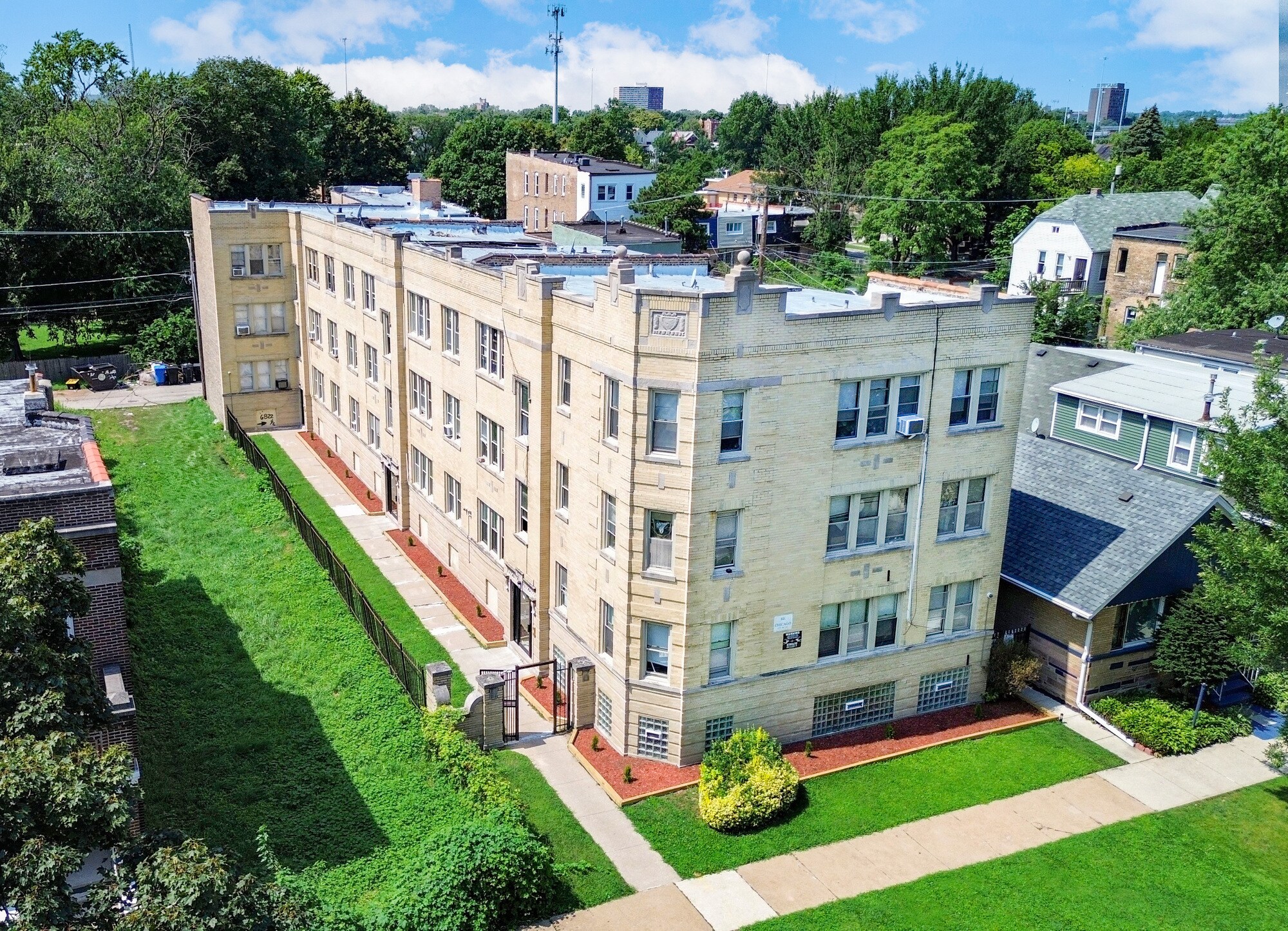 6820 S Michigan Ave, Chicago, IL for Sale