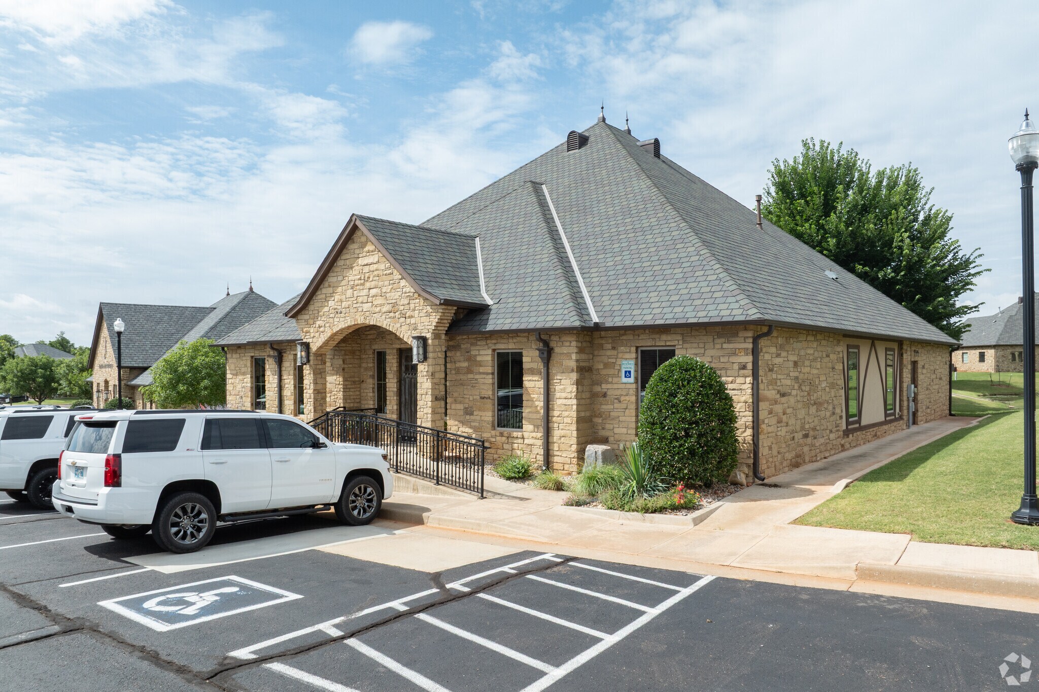 13182 N Macarthur Blvd, Oklahoma City, OK for Sale