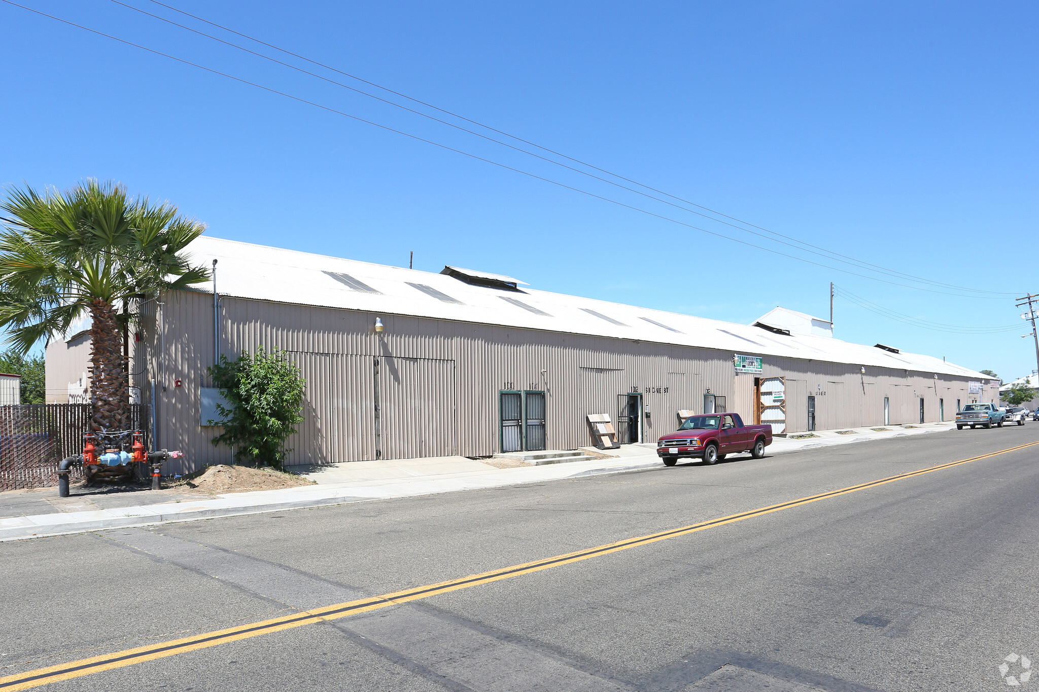 610 N E St, Madera, CA for Rent