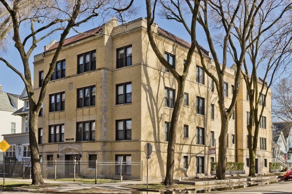 3751 N Marshfield Ave, Chicago, IL for Sale