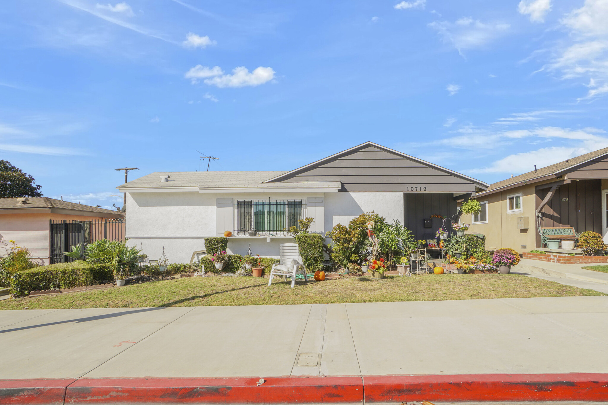 10719 S Van Ness Ave, Inglewood, CA for Sale