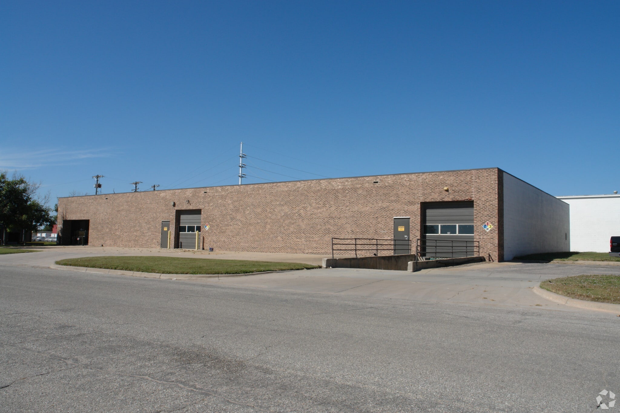 2106 E Industrial St, Wichita, KS for Rent