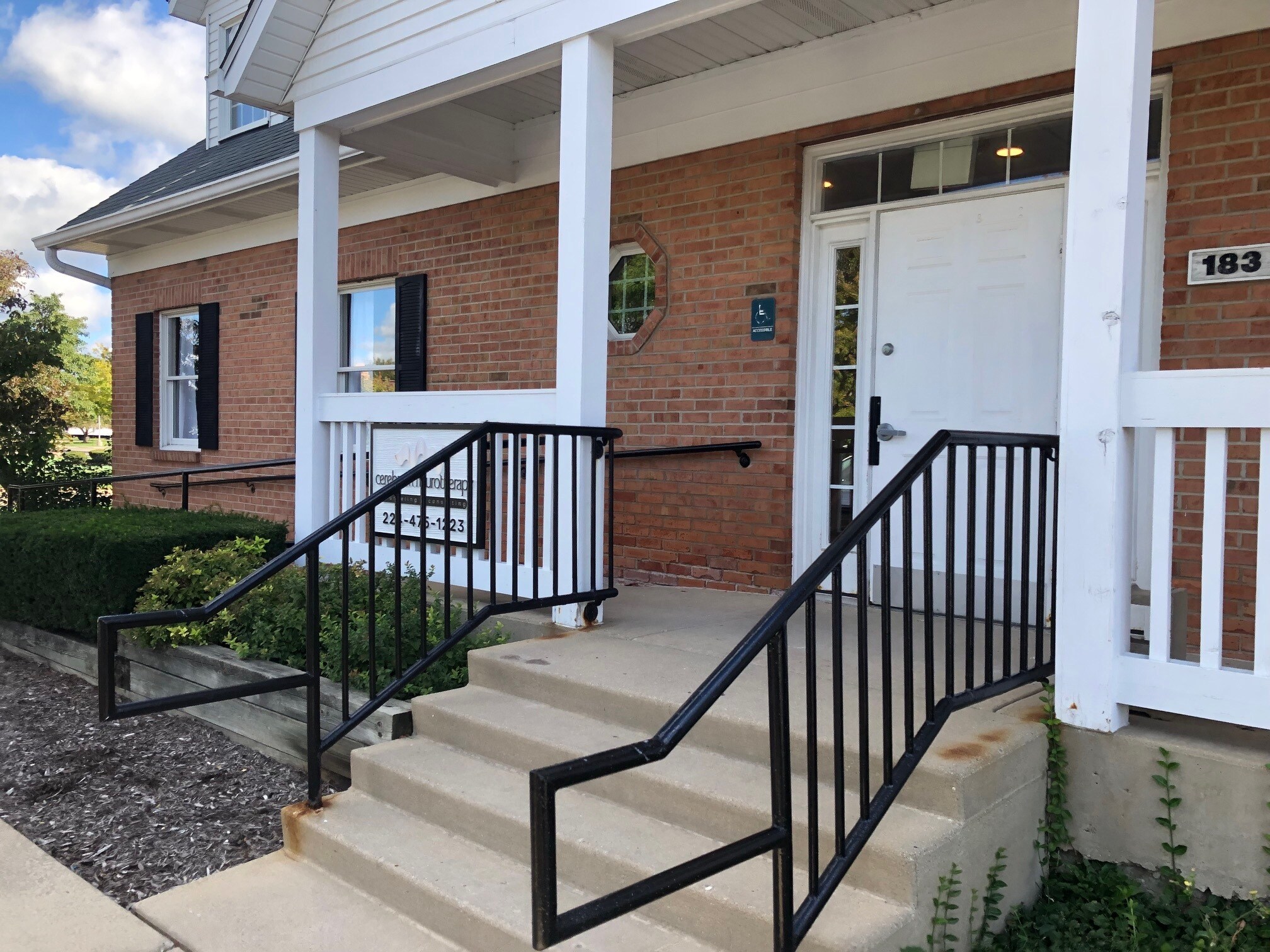 183 Heritage Dr Crystal Lake, IL 60014 Office Property for Lease on