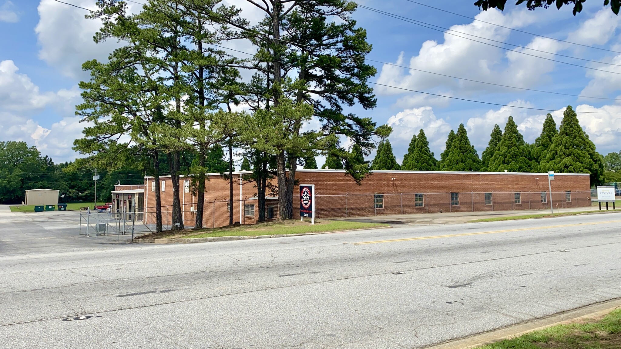 2411 Sullivan Rd, College Park, GA for Rent