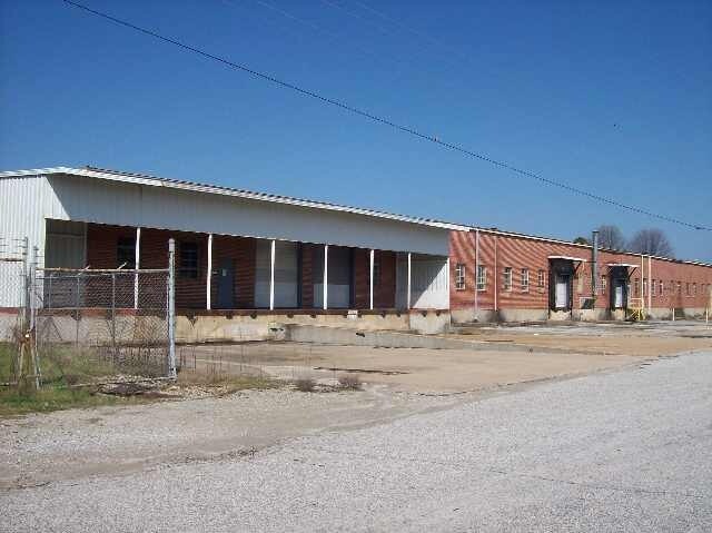 2050 Kefauver Dr, Milan, TN for Sale