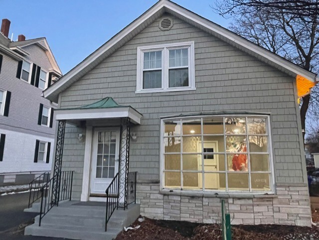196 Cottage St, Pawtucket, RI for Rent