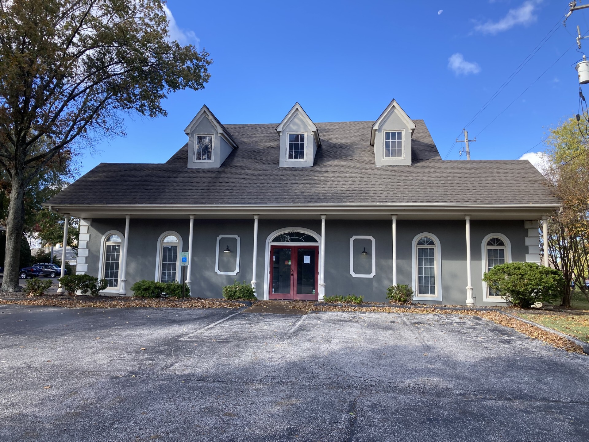 2855 Summer Oaks Dr, Bartlett, TN for Sale