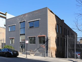 907-909 N Larrabee St  