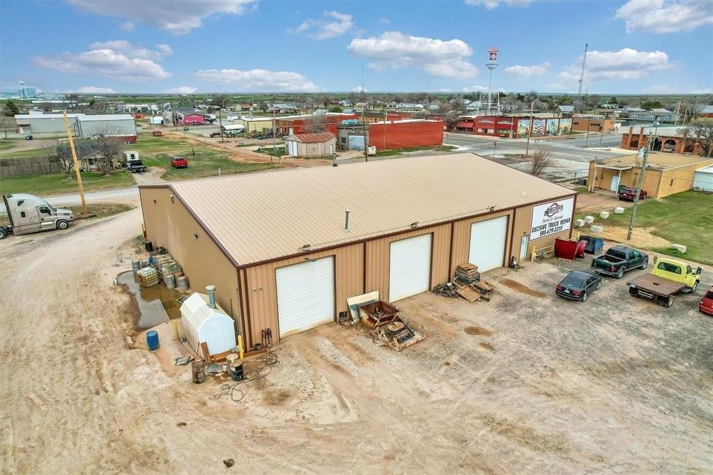 102 S Broadway Ave, Duke, OK for Sale