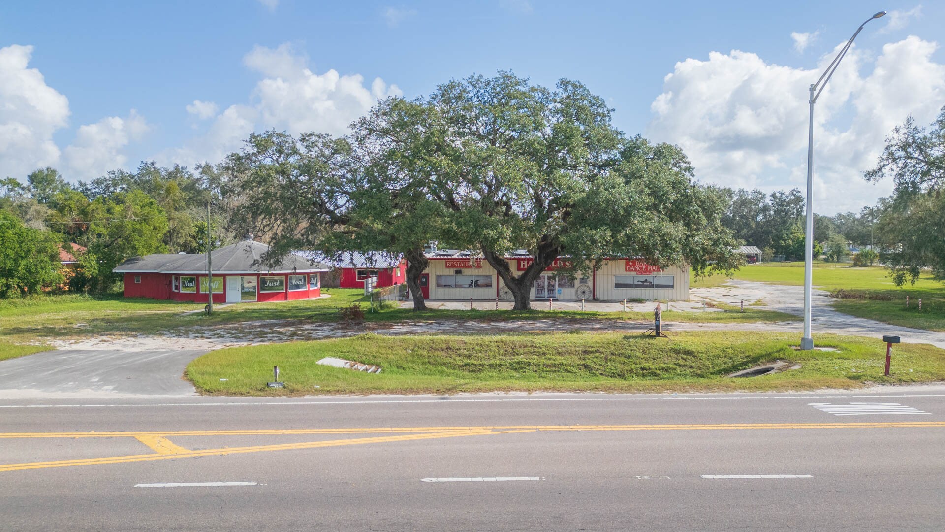 4024 Paul S Buchman Hwy, Zephyrhills, FL for Sale