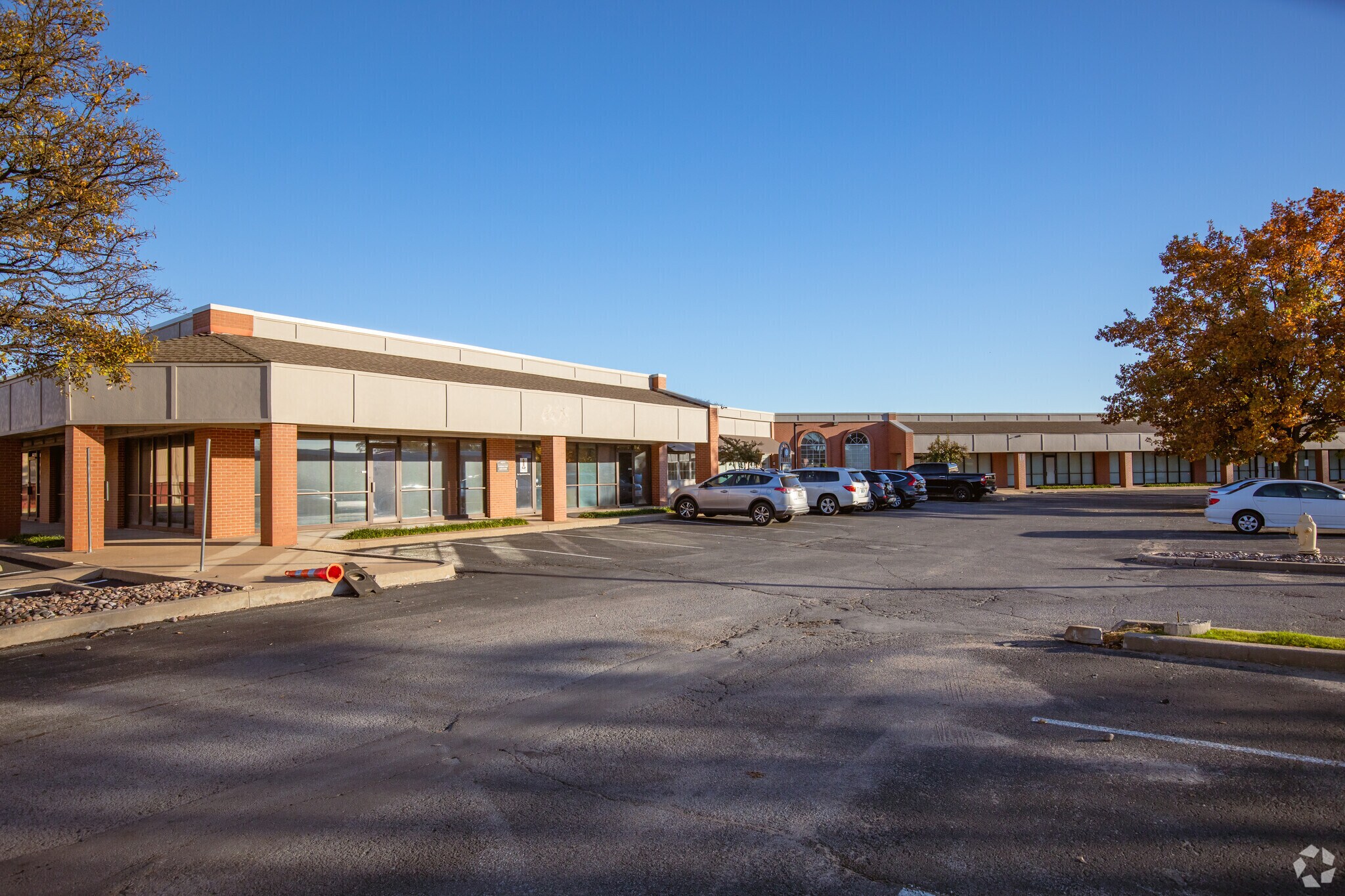 1422 E 71st St Tulsa, OK 74136 Office Property for Lease on