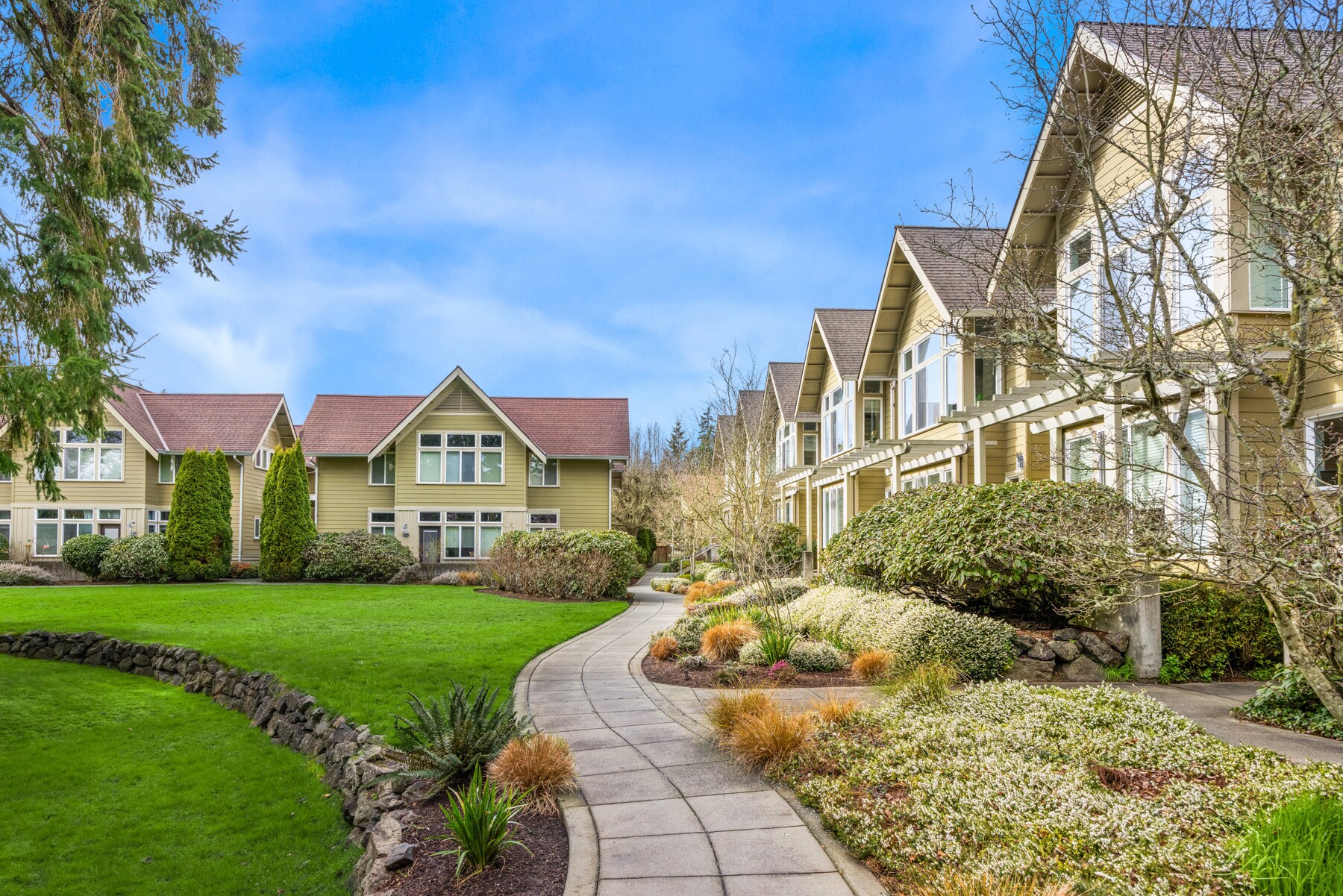 325 Tormey Ln NE, Bainbridge Island, WA for Sale