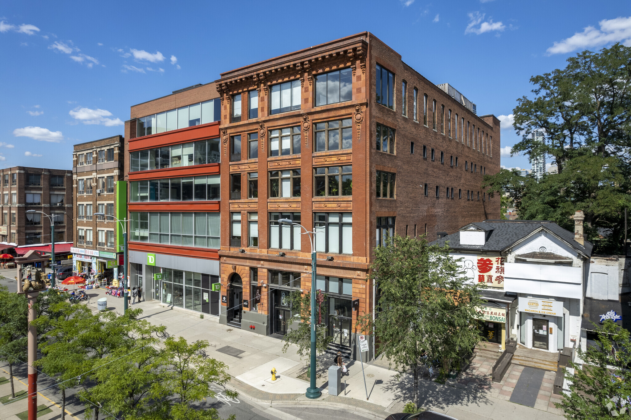 241 Spadina Ave, Toronto, ON for Rent