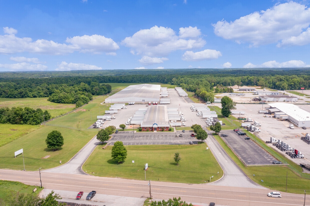 1980 Highway 70 E, Jackson, TN for Rent