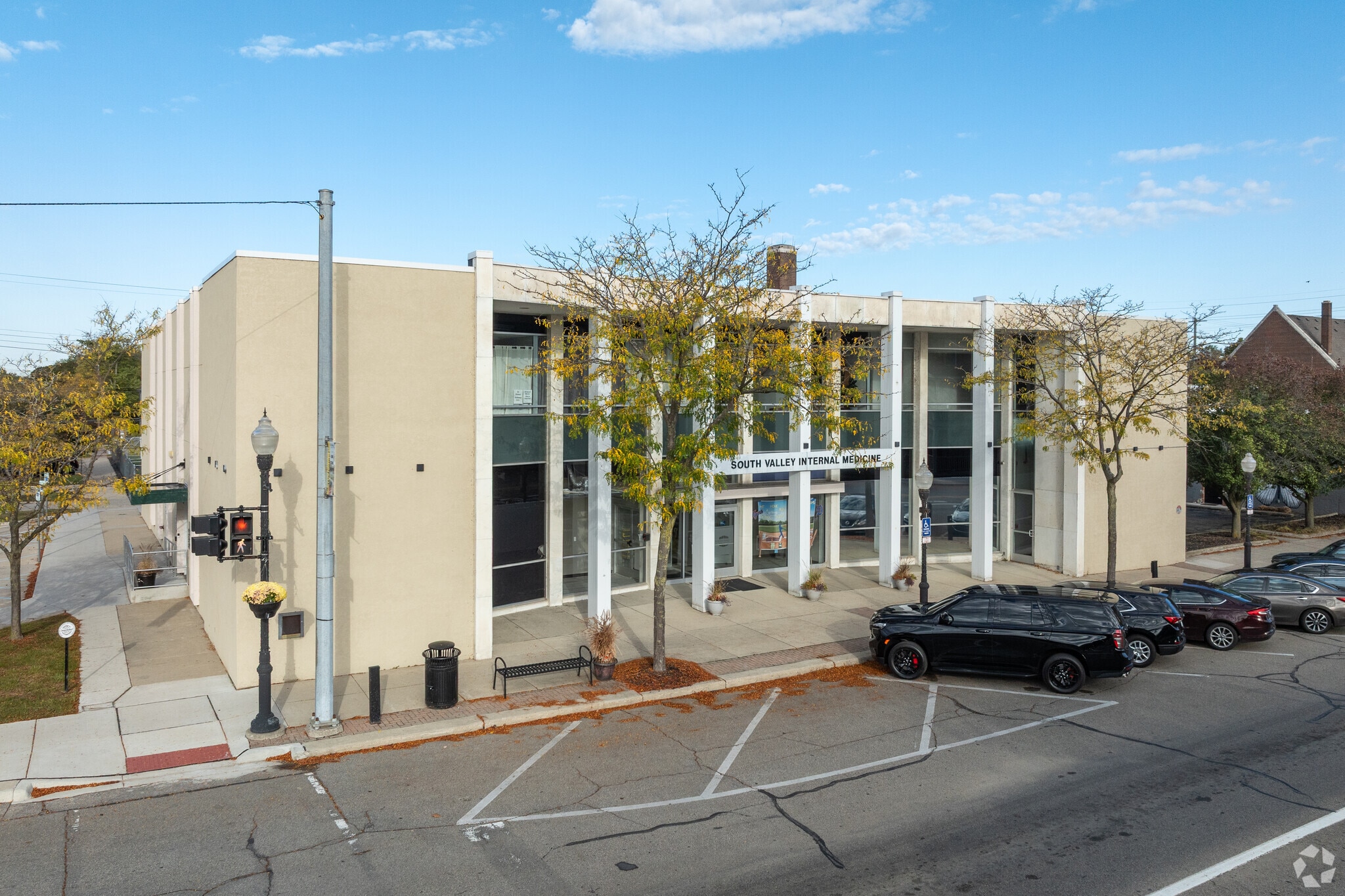 2674 W Jefferson Ave, Trenton, MI for Rent