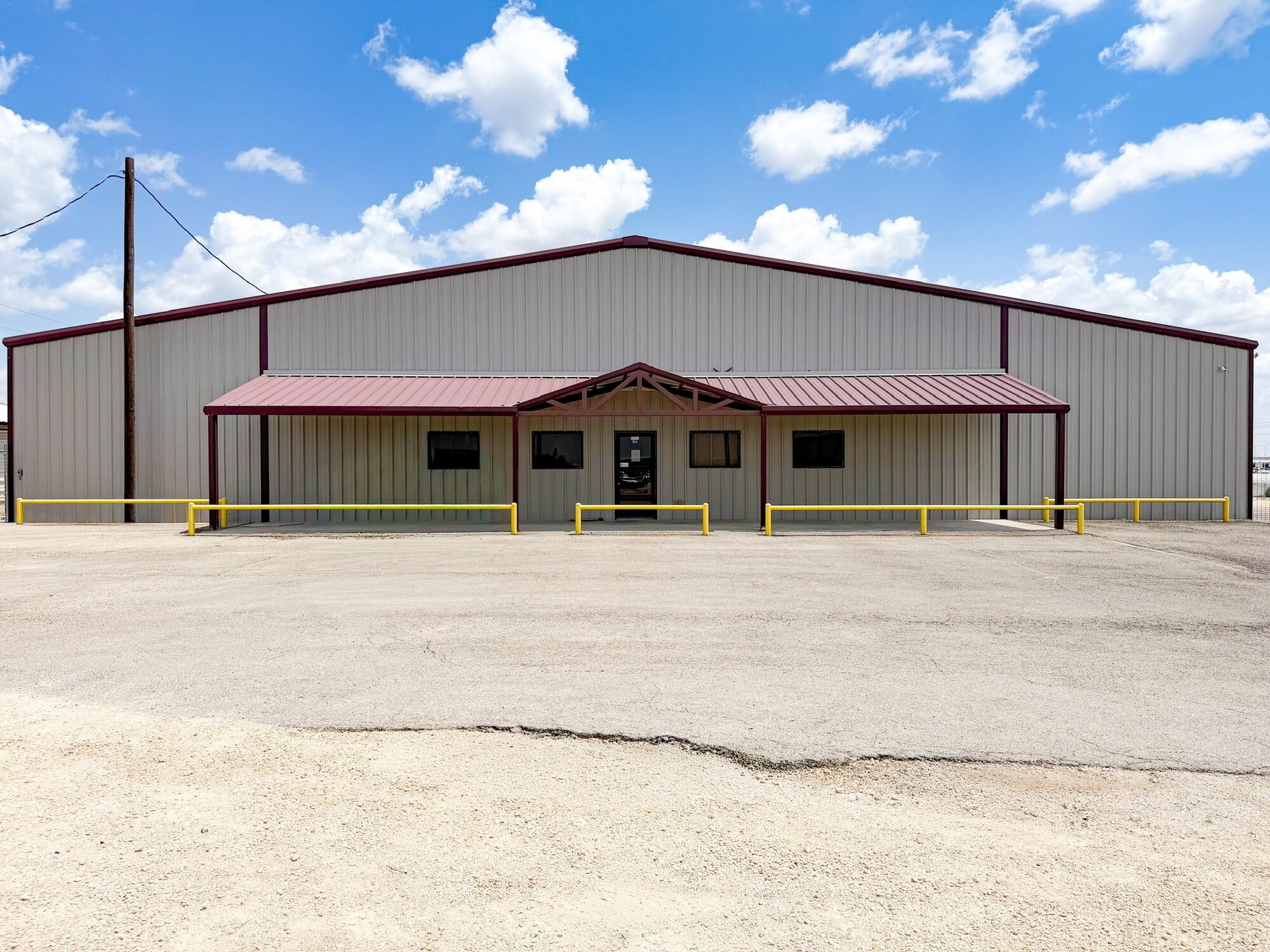 470 Josh Mitchell Ave, Big Lake, TX for Sale