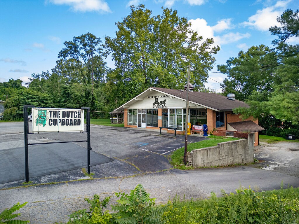 6500 Brevard Rd, Hendersonville, NC for Sale