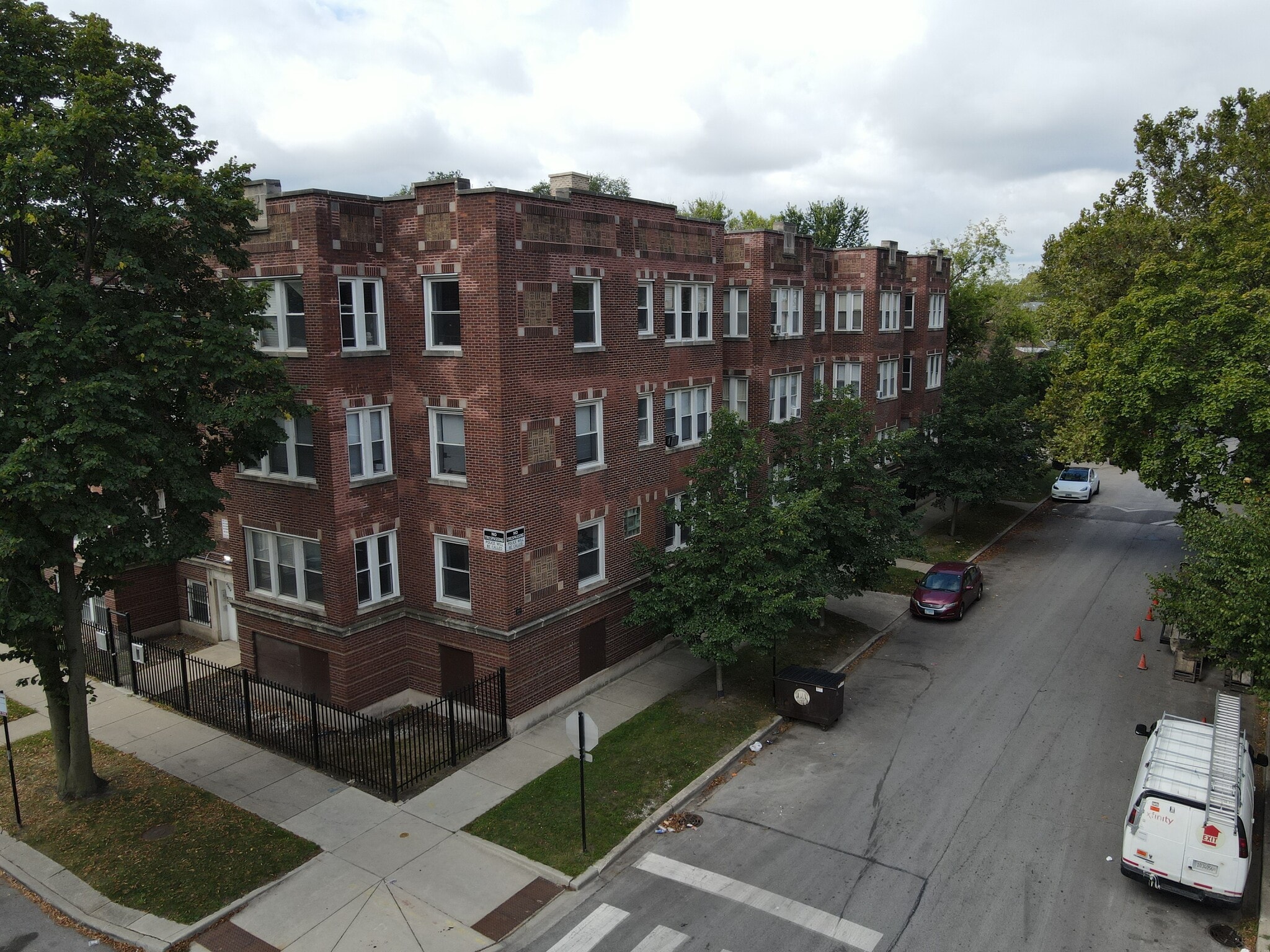 7400 S Phillips Ave, Chicago, IL for Sale