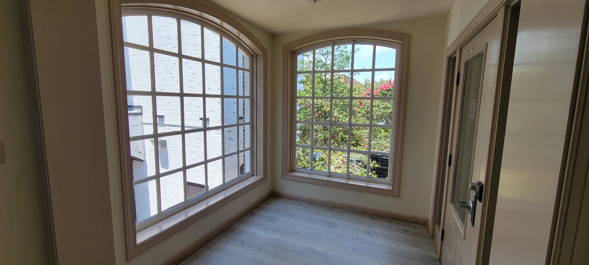 7 W Queens Way, Hampton, VA for Rent