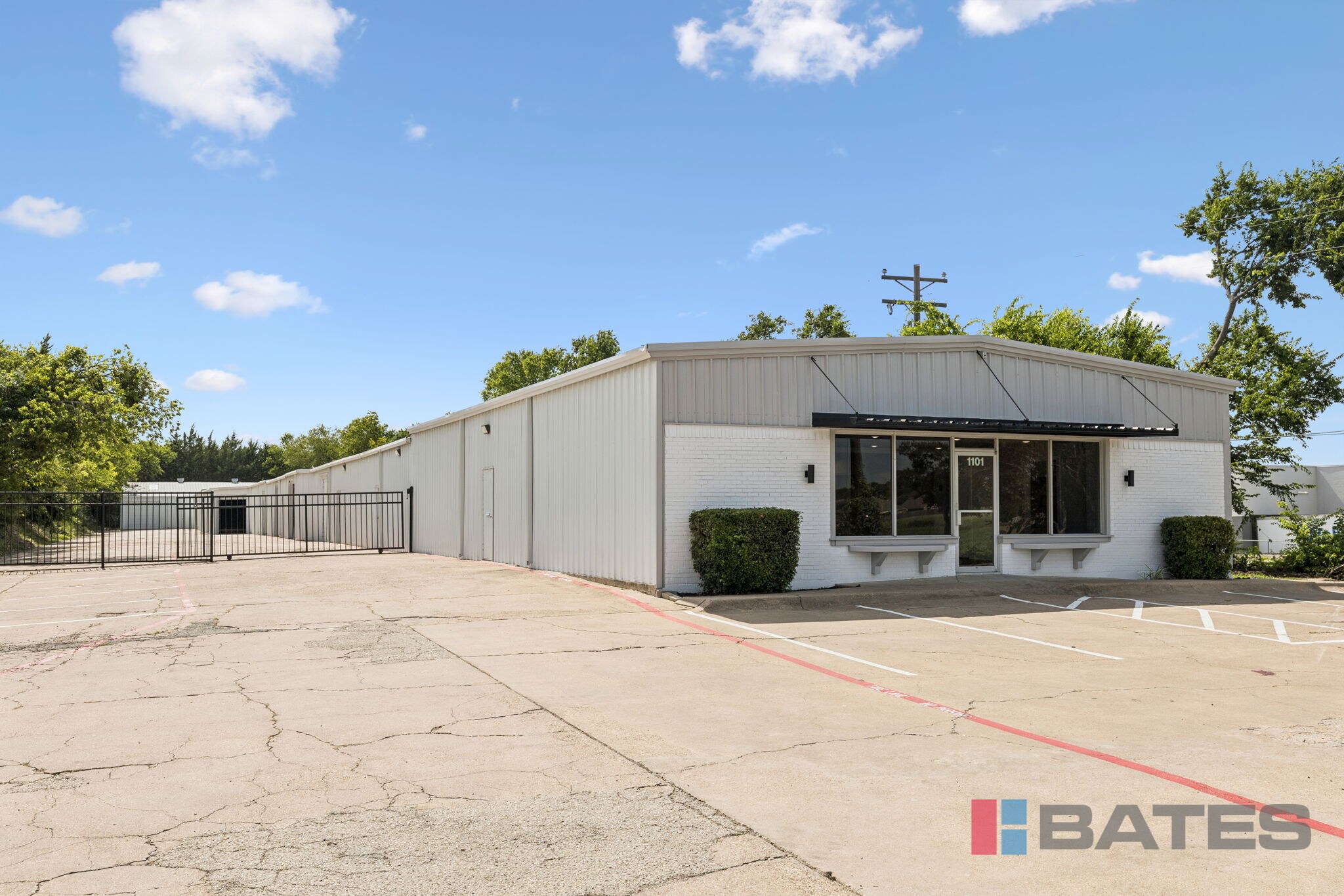 1101 S Hampton Rd, DeSoto, TX for Sale