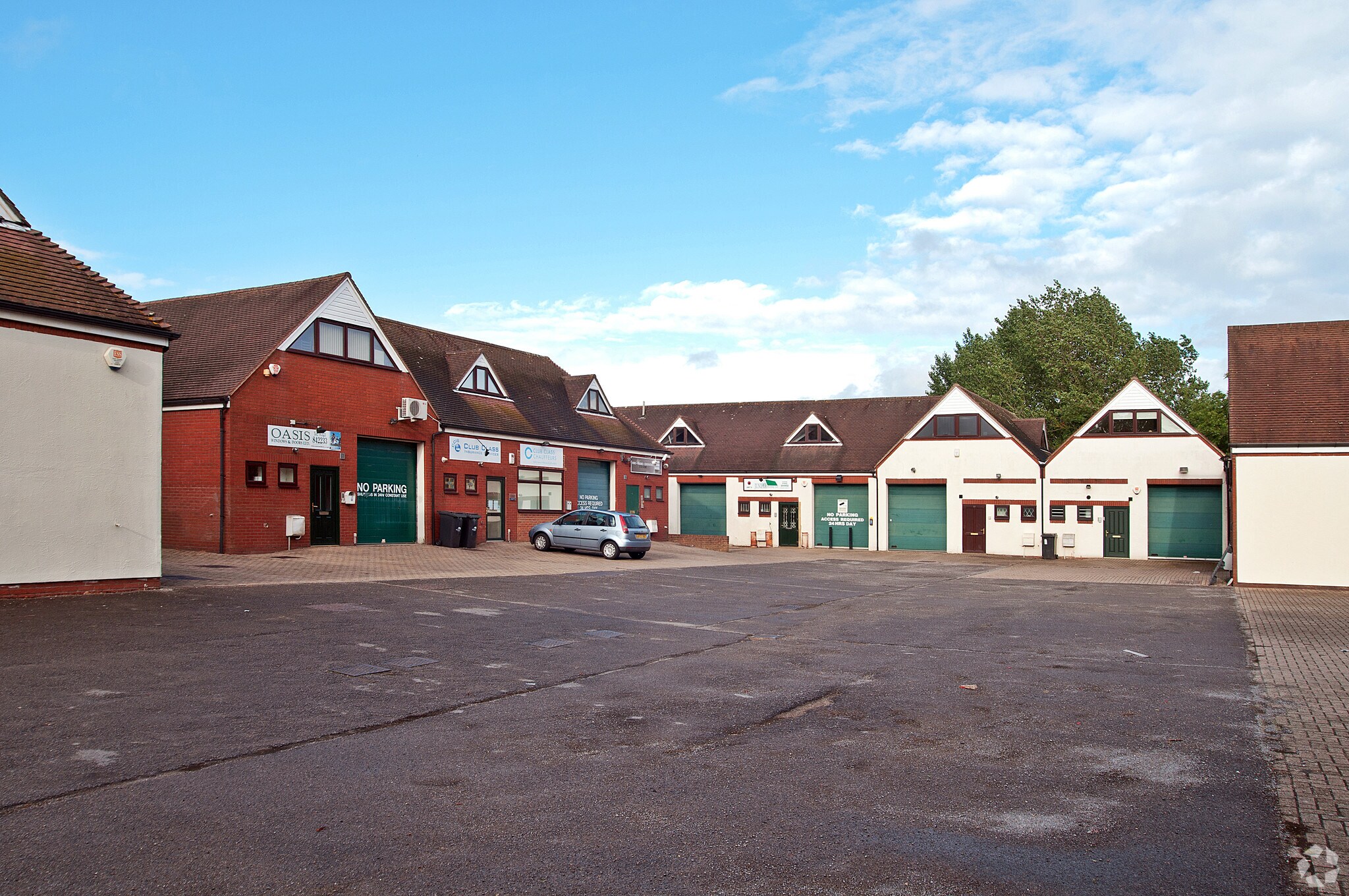 16 Old Swan Ln, Hailsham, ESX for Rent