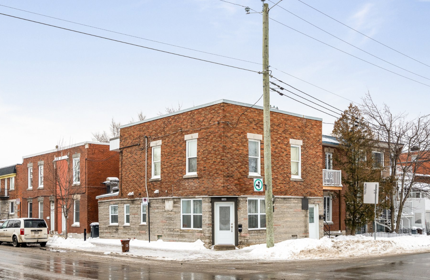 8714 Rue Dubuisson, Montréal, QC for Sale