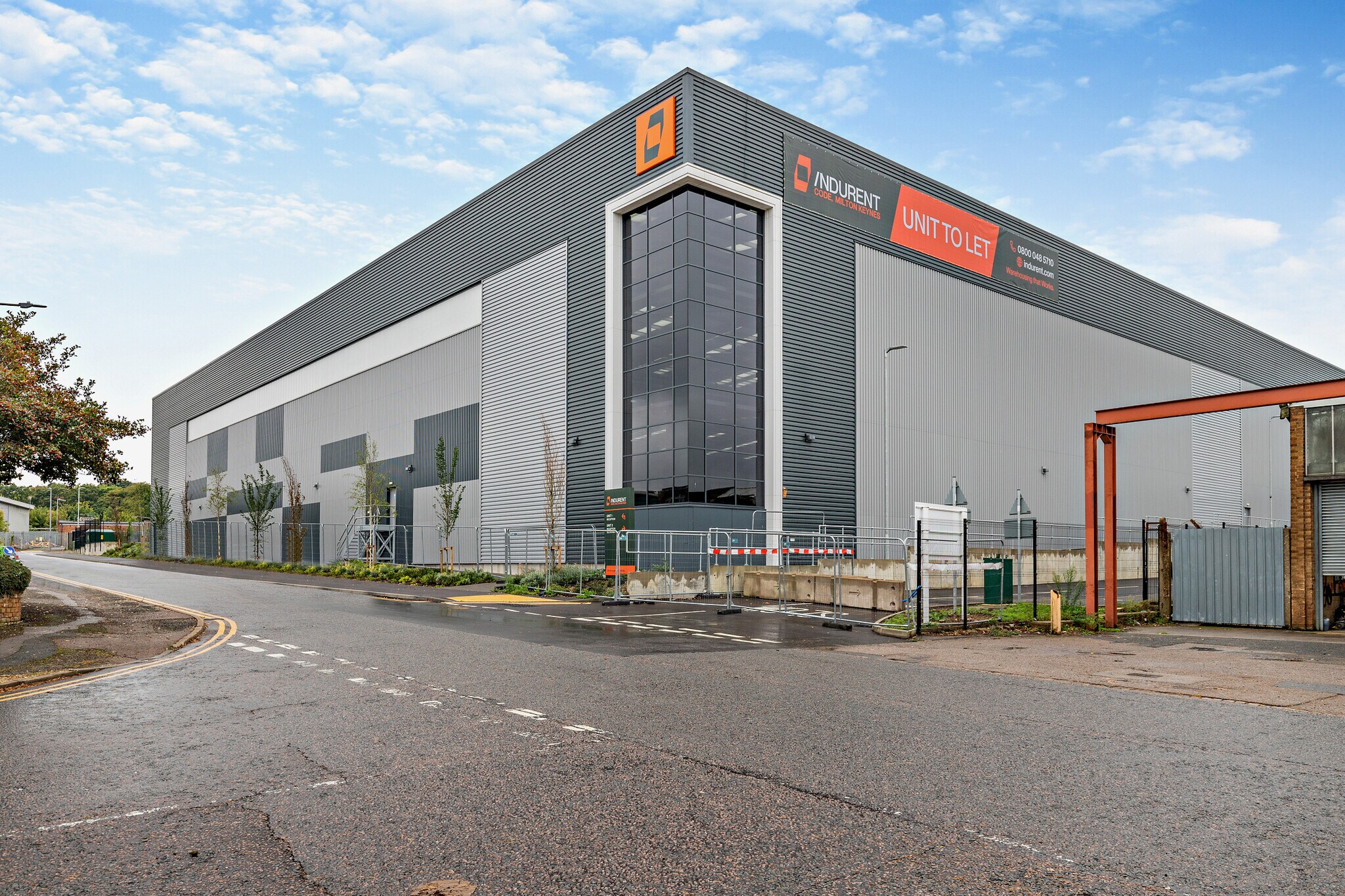 12 Third Av, Milton Keynes, BKM for Rent
