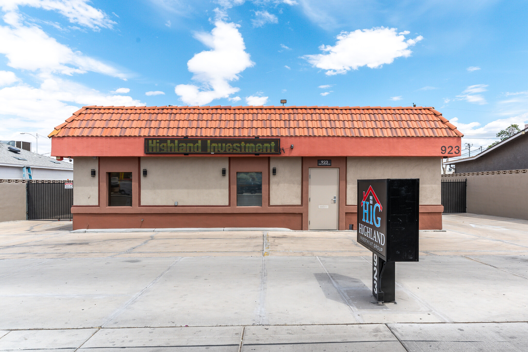923 S Decatur Blvd, Las Vegas, NV for Sale