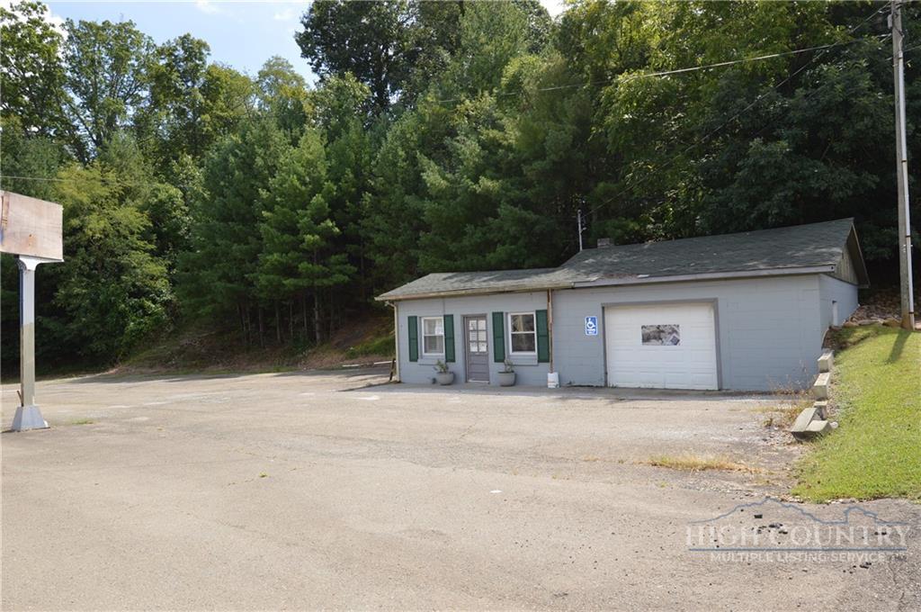 500 S Main St, Sparta, NC for Sale